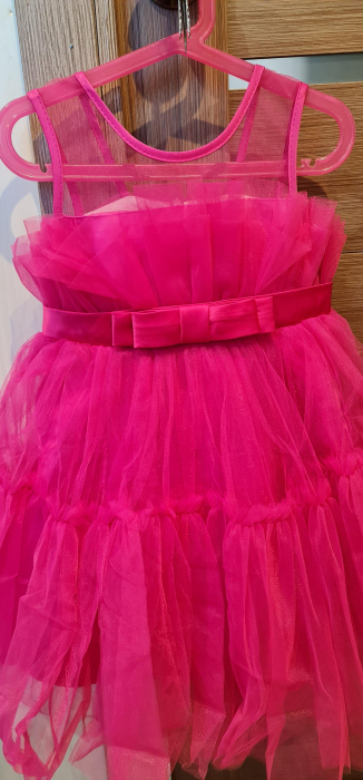 Rochie fucsia din tulle cu sectiuni transparente [4]