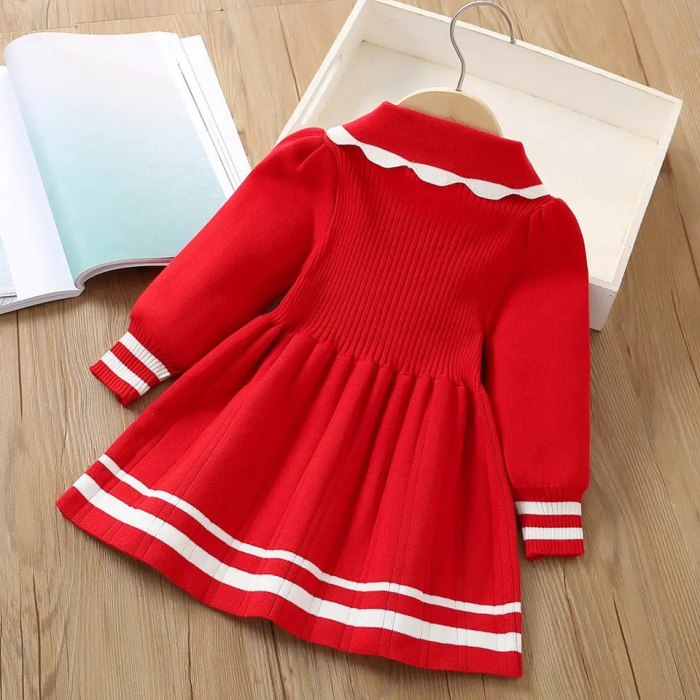 Rochie rosie din pulover cu dungi albe si nasturi bijuterie [2]