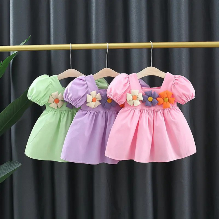 rochie-roz-cu-maneca-scurta-si-3-floricele.jpg [5]