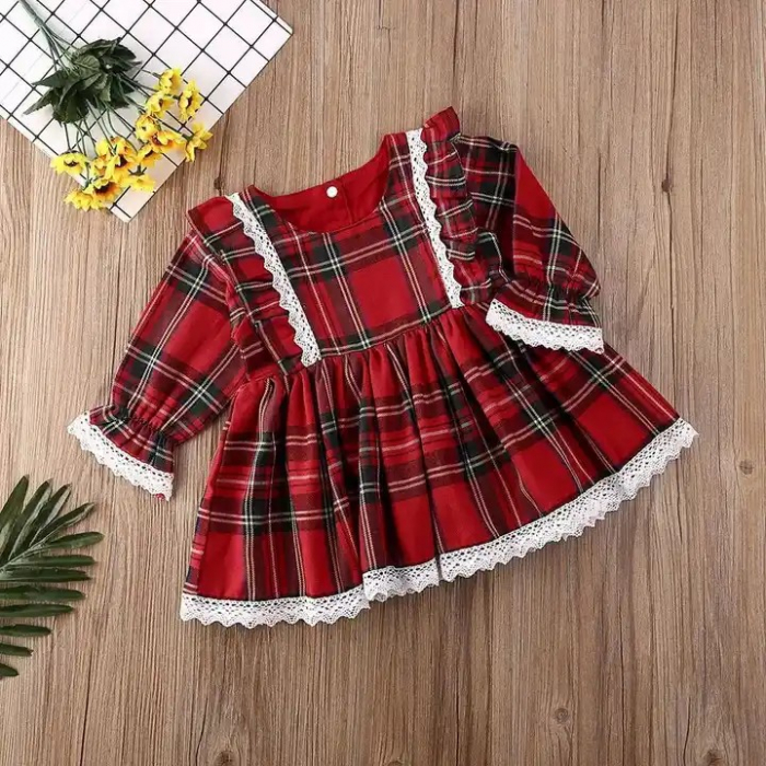 Rochie rosie de Craciun cu carouri si dantela [3]