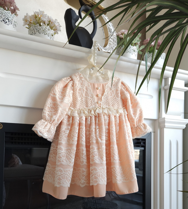 Rochita Botez Vintage Isabel [3]