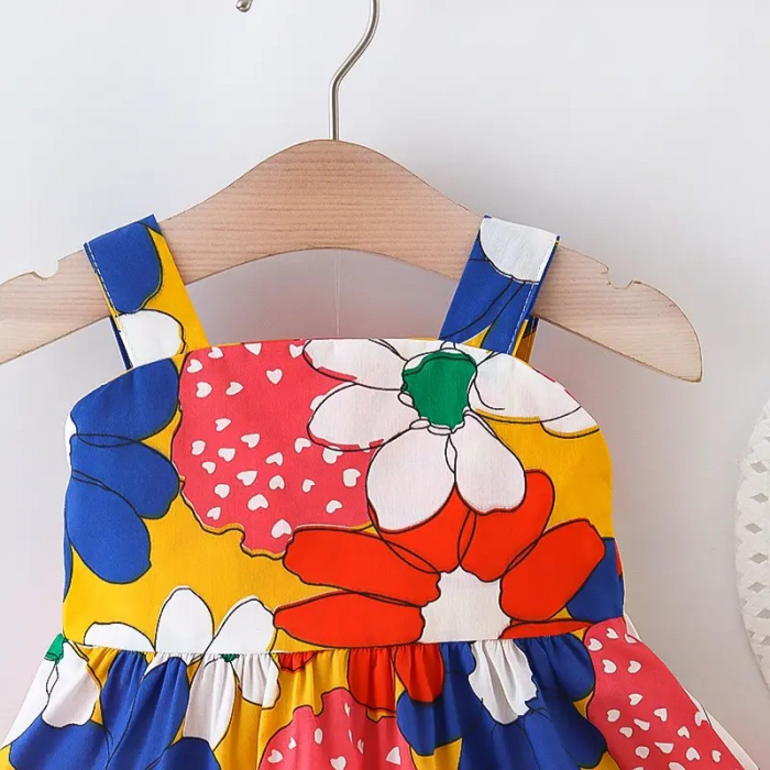 rochita-de-vacanta-cu-flori-colorate-funda-galbena-si-palarie-inclusa.jpg [3]