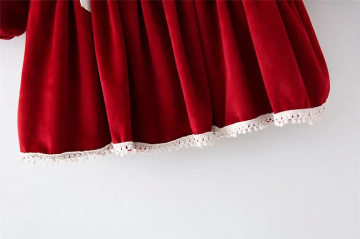 Rochie rosie de catifea cu dantela, volane si fundite [6]