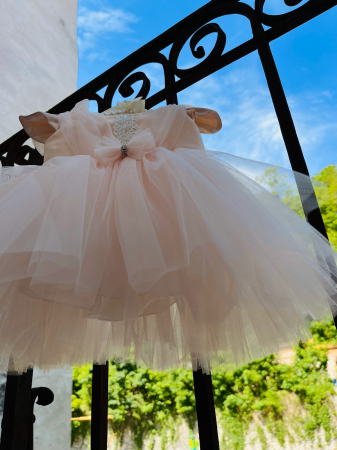 Rochie roz de botez cu broderie, fundite si voal pe spate plus bentita asortata [3]