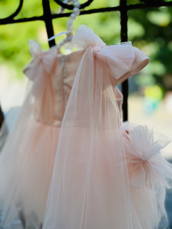Rochie roz de botez cu broderie, fundite si voal pe spate plus bentita asortata [2]