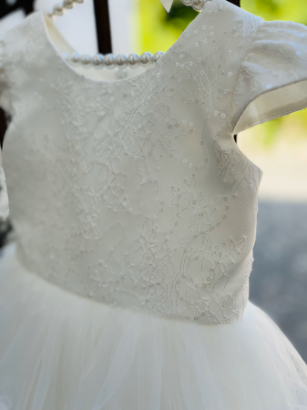 Premium - Rochie alba de ocazie cu floricele, paiete si fusta din tulle