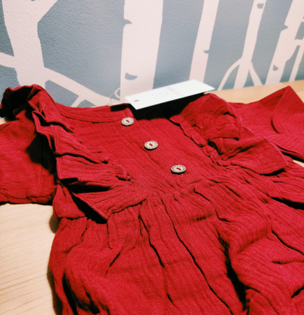 Rochie bordo texturata cu volanase [2]