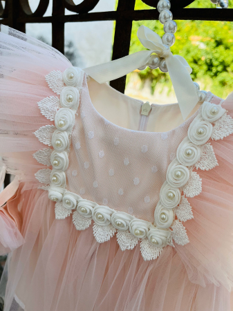 Rochie de botez roz cu floricele pe piept si tulle [1]