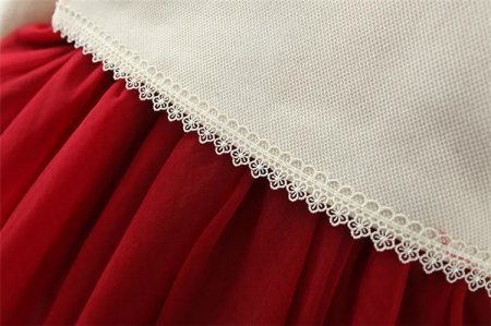 Rochie rosie cu maneci albe si broderie [2]