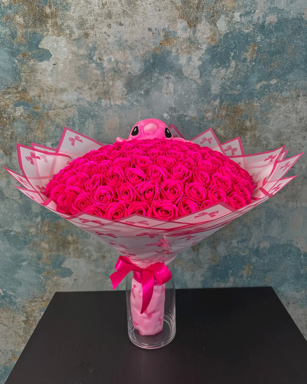 Buchet din 101 Trandafiri de Săpun cu Stitch [3]