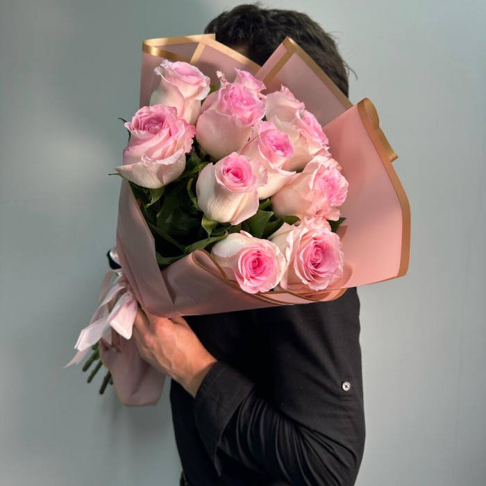 Buchet din 11 Trandafiri Roz-Pal [6]