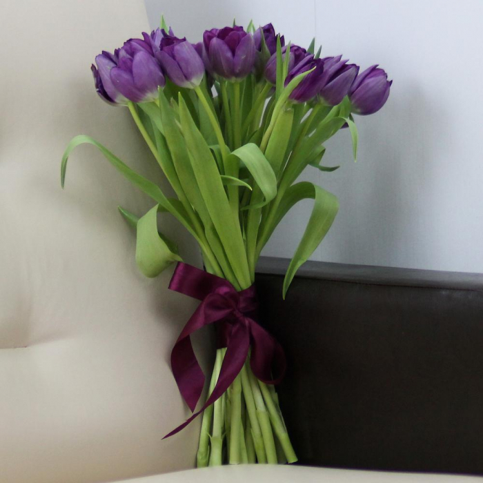 Buchet din 15 Lalele Mov [2]