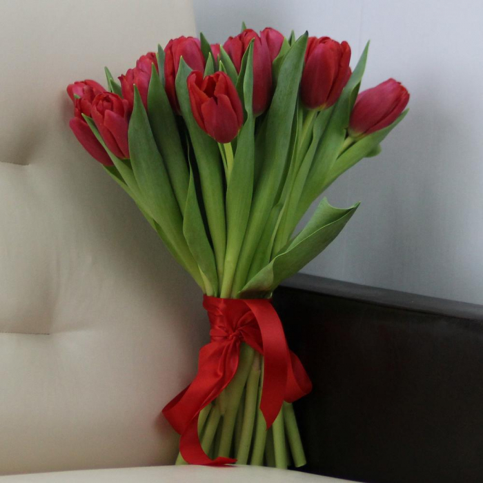 Buchet din 25 de Lalele Roșii [2]