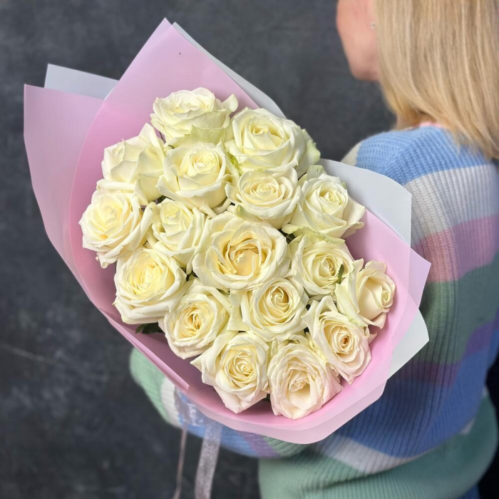 Buchet din 17 Trandafiri Albi [2]