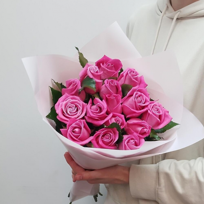 Buchet din 15 Trandafiri Roz [3]