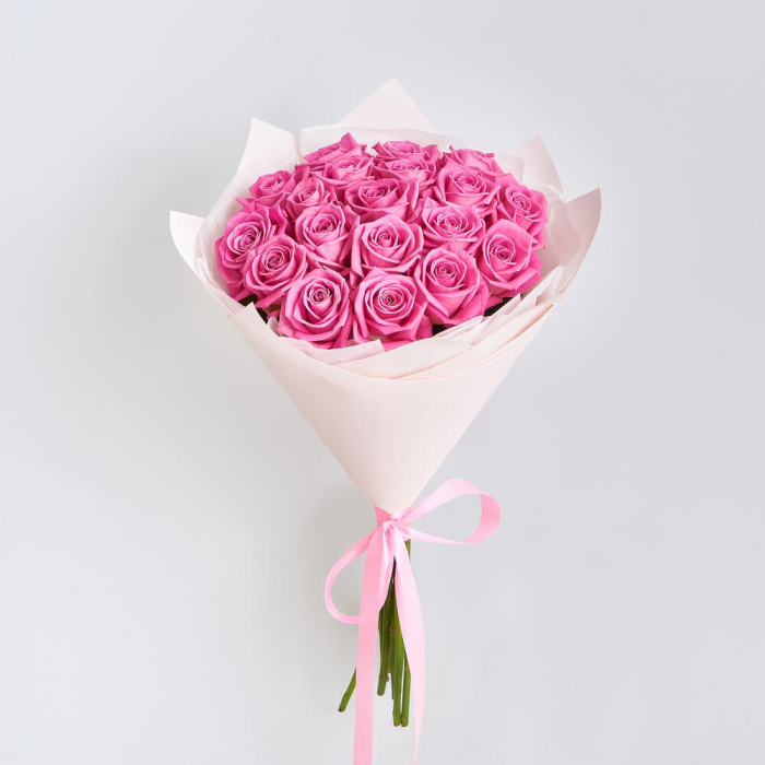 Buchet din 17 Trandafiri Roz [2]