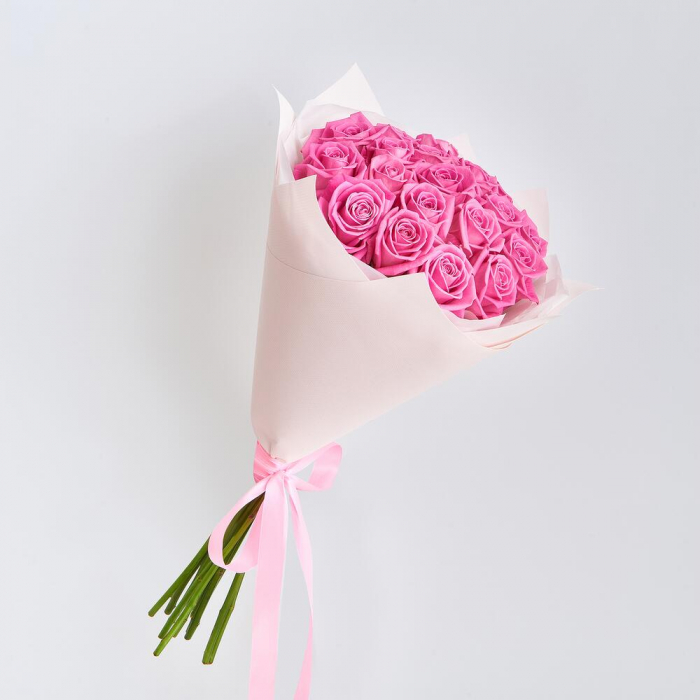 Buchet din 17 Trandafiri Roz [3]