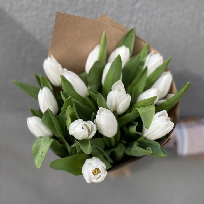 Buchet din 15 Lalele Albe [4]