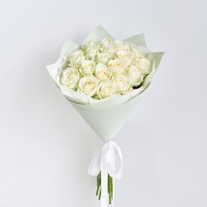 Buchet din 19 Trandafiri Albi [3]