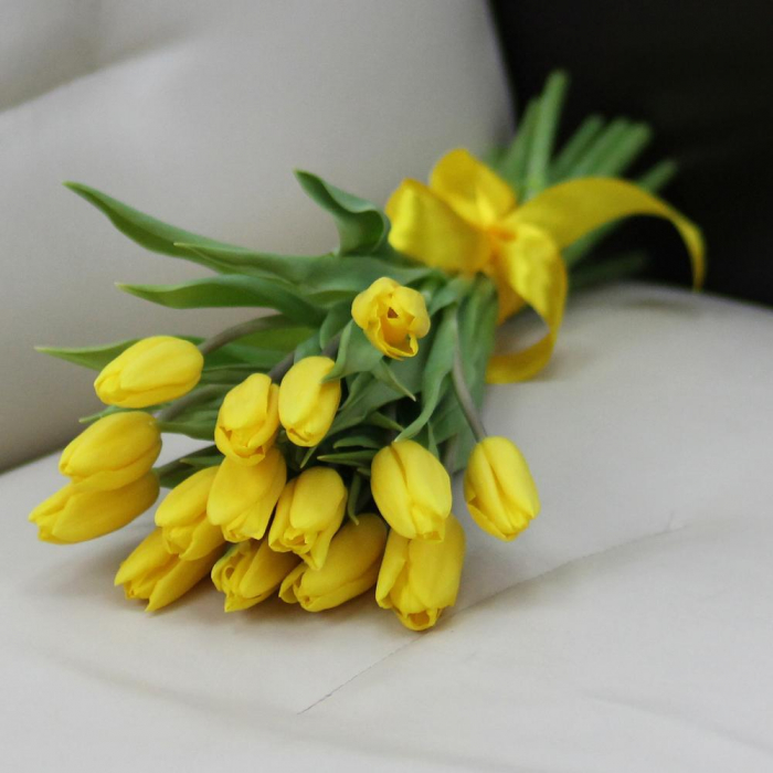 Buchet din 15 de Lalele Galbene [4]