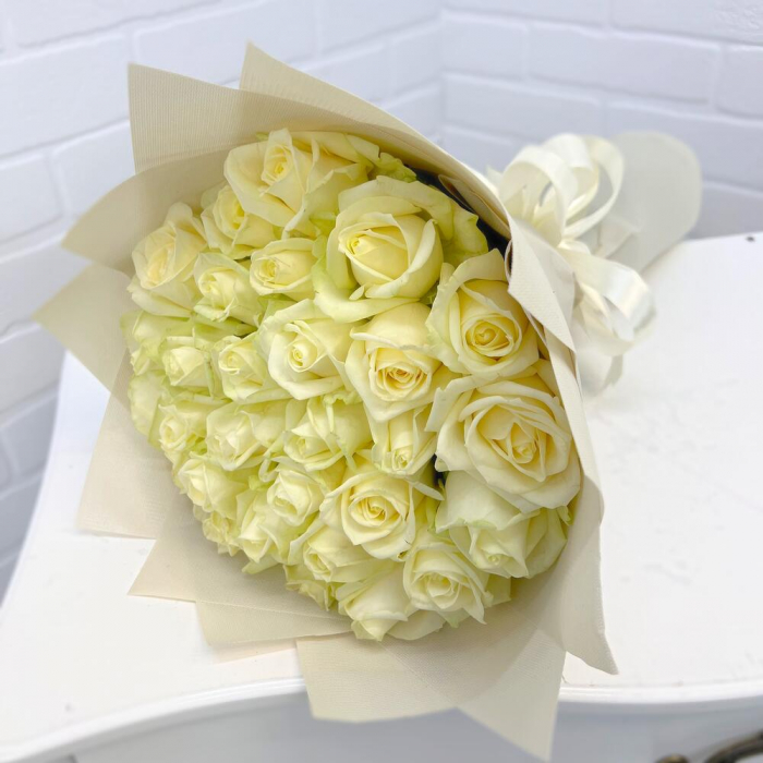 Buchet din 29 Trandafiri Albi [3]