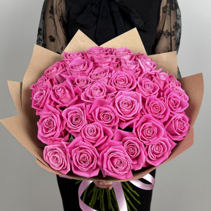 Buchet din 35 Trandafiri Roz [2]