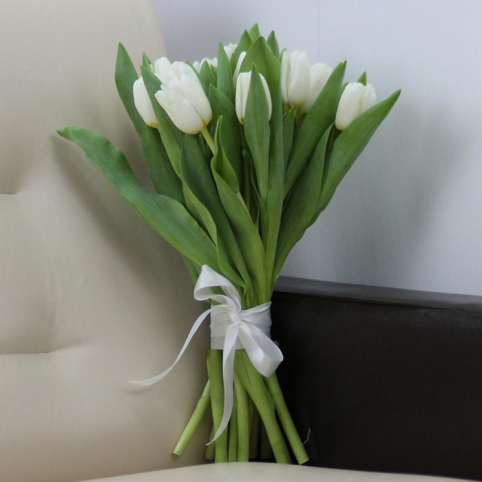 Buchet din 15 Lalele Albe [2]