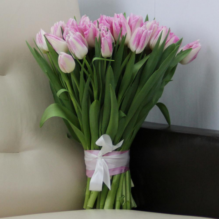 Buchet din 51 Lalele Roz [2]