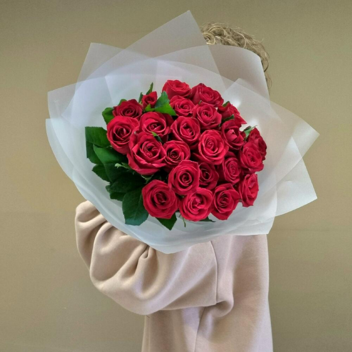 Buchet din 23 Trandafiri Roșii [3]