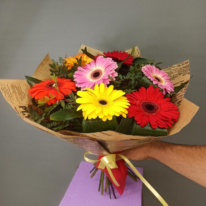 Buchet din 7 Gerbere Multicolore București [4]