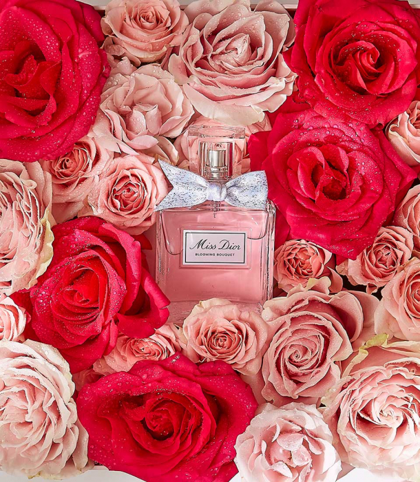 Cutie Elegantă cu Flori și Parfum Miss Dior [2]