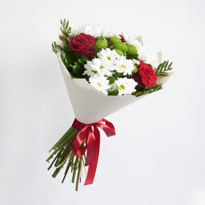 Buchet Mixt cu Trandafiri de Sf. Andrei [4]