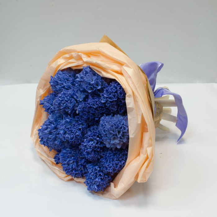 Un buchet de flori din Zambile Albastre [2]