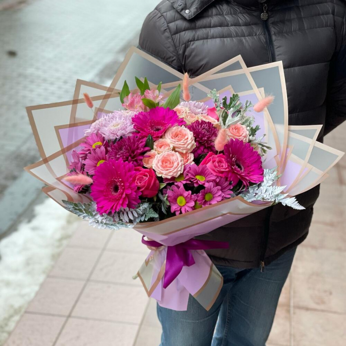 Buchet Roz-Fuchsia din Flori Mixte București [3]