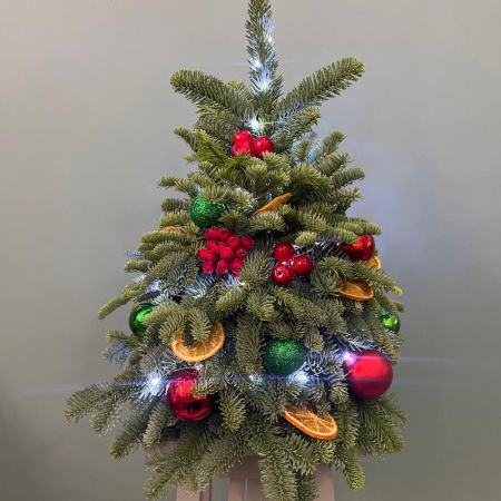 Brad Natural cu Globuri Colorate și Luminițe [3]