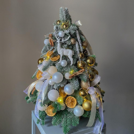 Brad de Crăciun din Nobilis cu Globuri și Accesorii de Sezon [3]