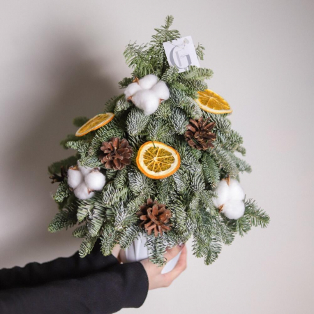 Brad de Craciun cu bumbac, conuri de pin si portocala [2]