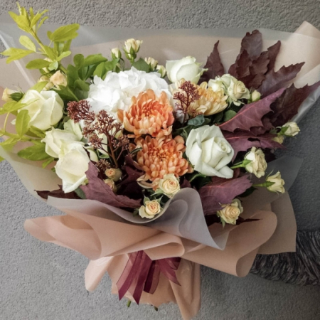 Flori de Toamnă - Buchet cu Crizantemă, Hortensie și Trandafir Avalanșă