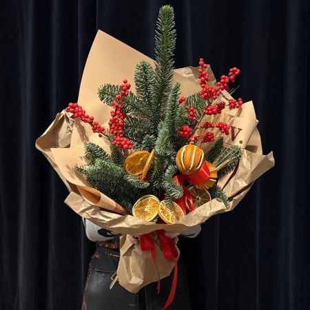 Valentine's Day - Buchet Parfumat de Iarnă cu Nobilis, Ilex și Portocale