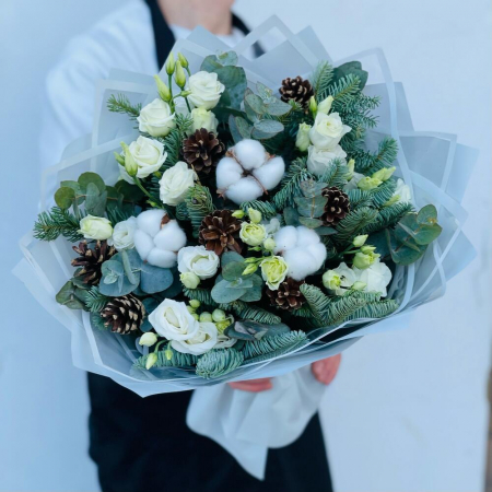 Buchet de Iarnă din Lisianthus și Eucalipt [4]