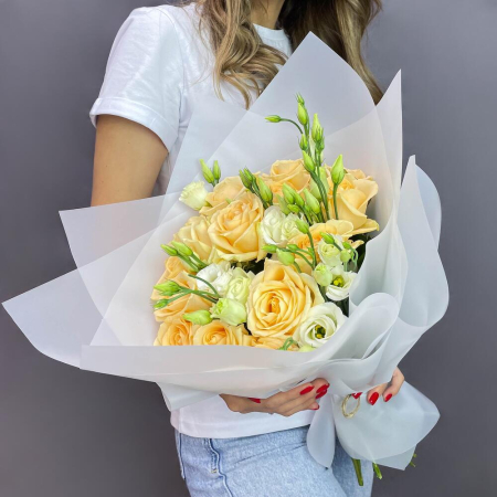 Buchet "Alexandra" cu Trandafiri și Lisianthus [1]