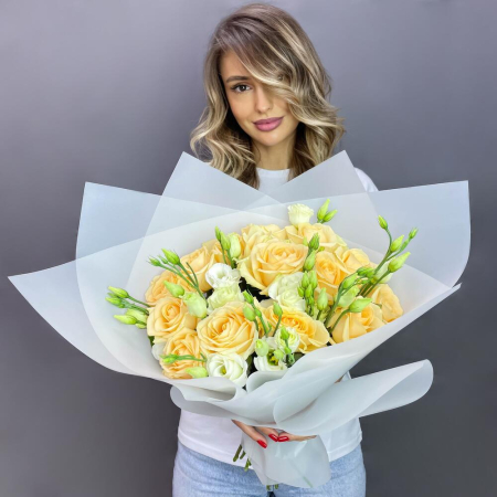 Buchet "Alexandra" cu Trandafiri și Lisianthus [3]