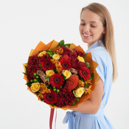 Flori de Toamnă - Buchet de Toamnă cu Alstroemeria, Crizantemă și Hypericum