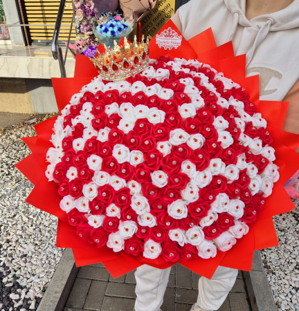 Buchete din Trandafiri de Săpun - Buchet din 201 Trandafiri de Săpun Roșii și Albi