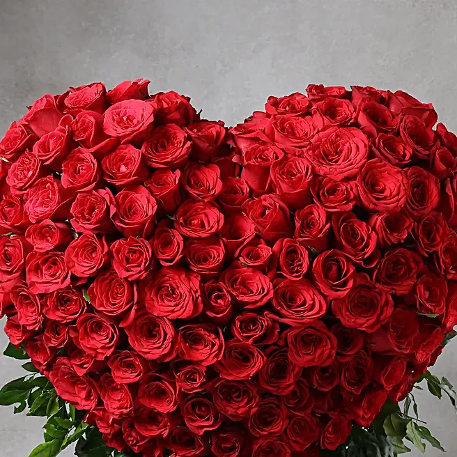 Buchet în Formă de Inimă din 101 Trandafiri [3]