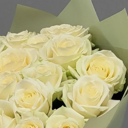 Buchet din 15 Trandafiri Albi [4]