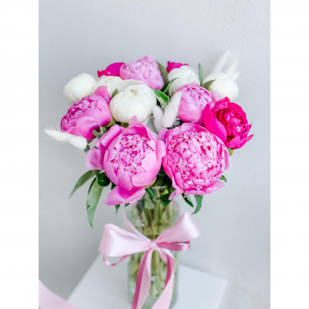 Buchete - Buchet din 15 Bujori Roz-Alb-Fuchsia Ilfov