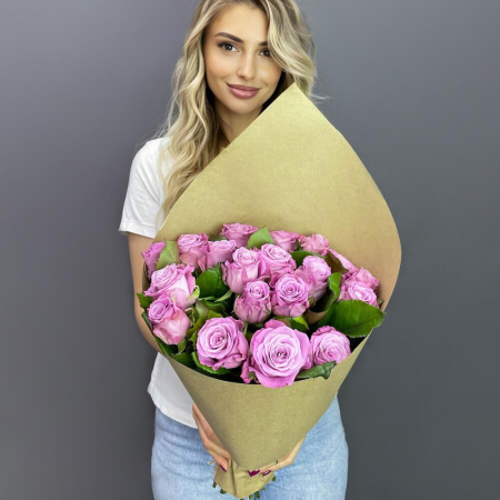 Buchet din 19 Trandafiri Mov pentru Alexandra [1]
