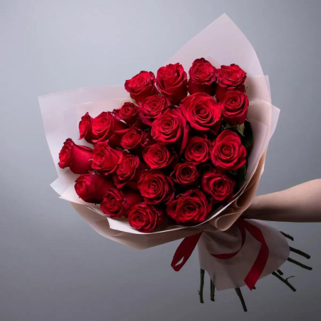 Florărie Online Râmnicu Vâlcea - Buchet din 25 Trandafiri Roșii Premium Înalți H 80-90cm