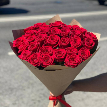 Buchet din 31 Trandafiri Roșii [2]